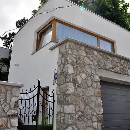 Lejlighed Castle Hill *